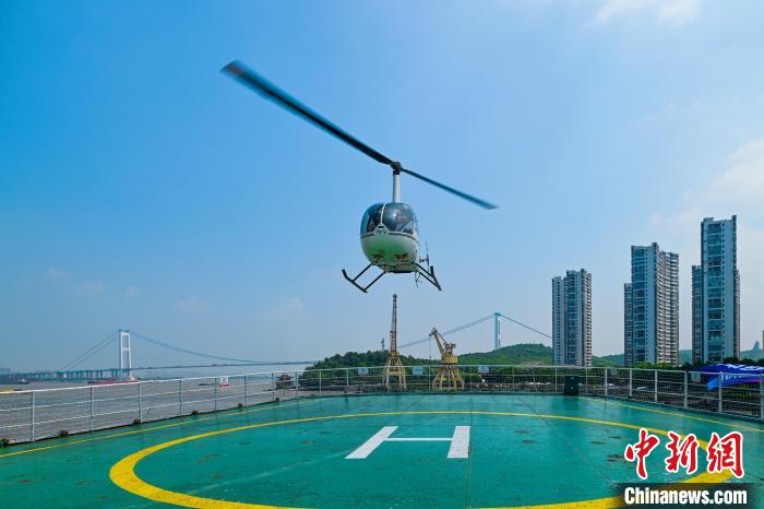 低空| 无锡“空空联程”又一航线首飞 带来全景式观长江、赏运